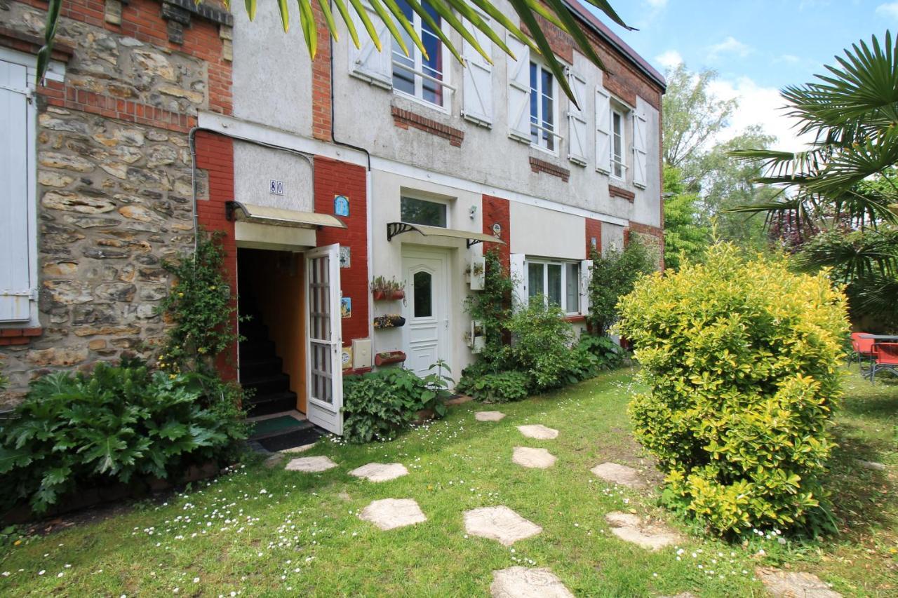 Disponible - Appartement Entier - Ligne H 15Mn Paris-Gare Du Nord, Parking Rue Gratuit, 4 Pers, Station De Train En Face Toutes Les 15Mn, Hippodrome, Cdfas, Universite, Borne Electrique, 1Er Etage Eaubonne Buitenkant foto