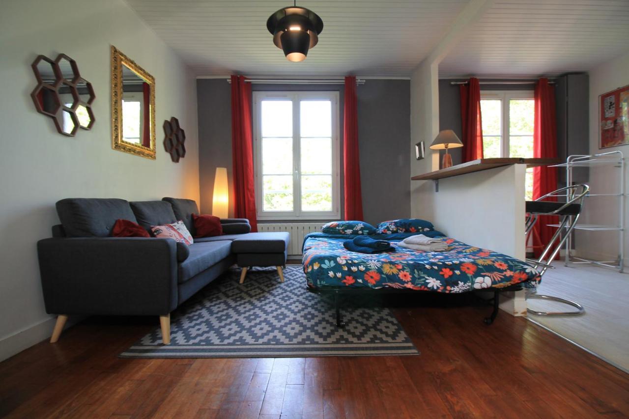 Disponible - Appartement Entier - Ligne H 15Mn Paris-Gare Du Nord, Parking Rue Gratuit, 4 Pers, Station De Train En Face Toutes Les 15Mn, Hippodrome, Cdfas, Universite, Borne Electrique, 1Er Etage Eaubonne Buitenkant foto