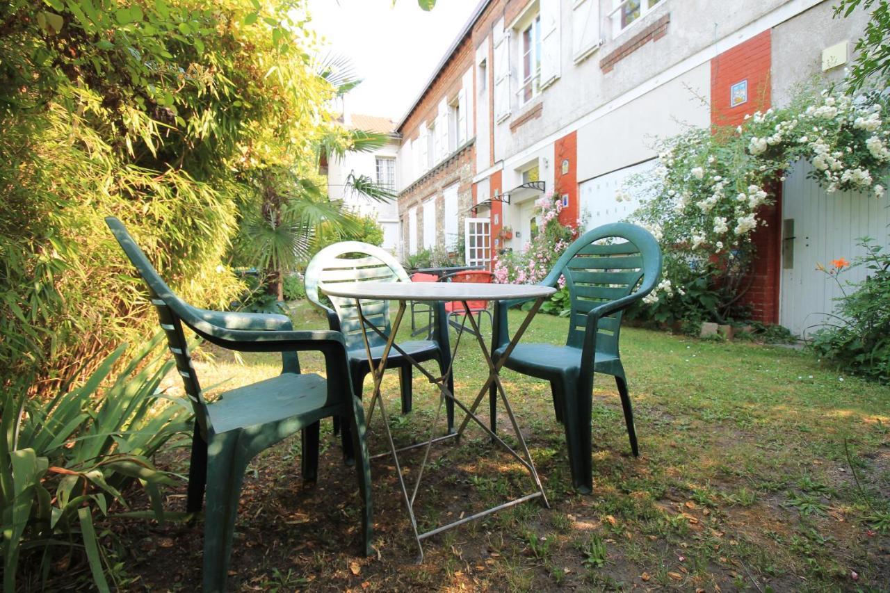 Disponible - Appartement Entier - Ligne H 15Mn Paris-Gare Du Nord, Parking Rue Gratuit, 4 Pers, Station De Train En Face Toutes Les 15Mn, Hippodrome, Cdfas, Universite, Borne Electrique, 1Er Etage Eaubonne Buitenkant foto