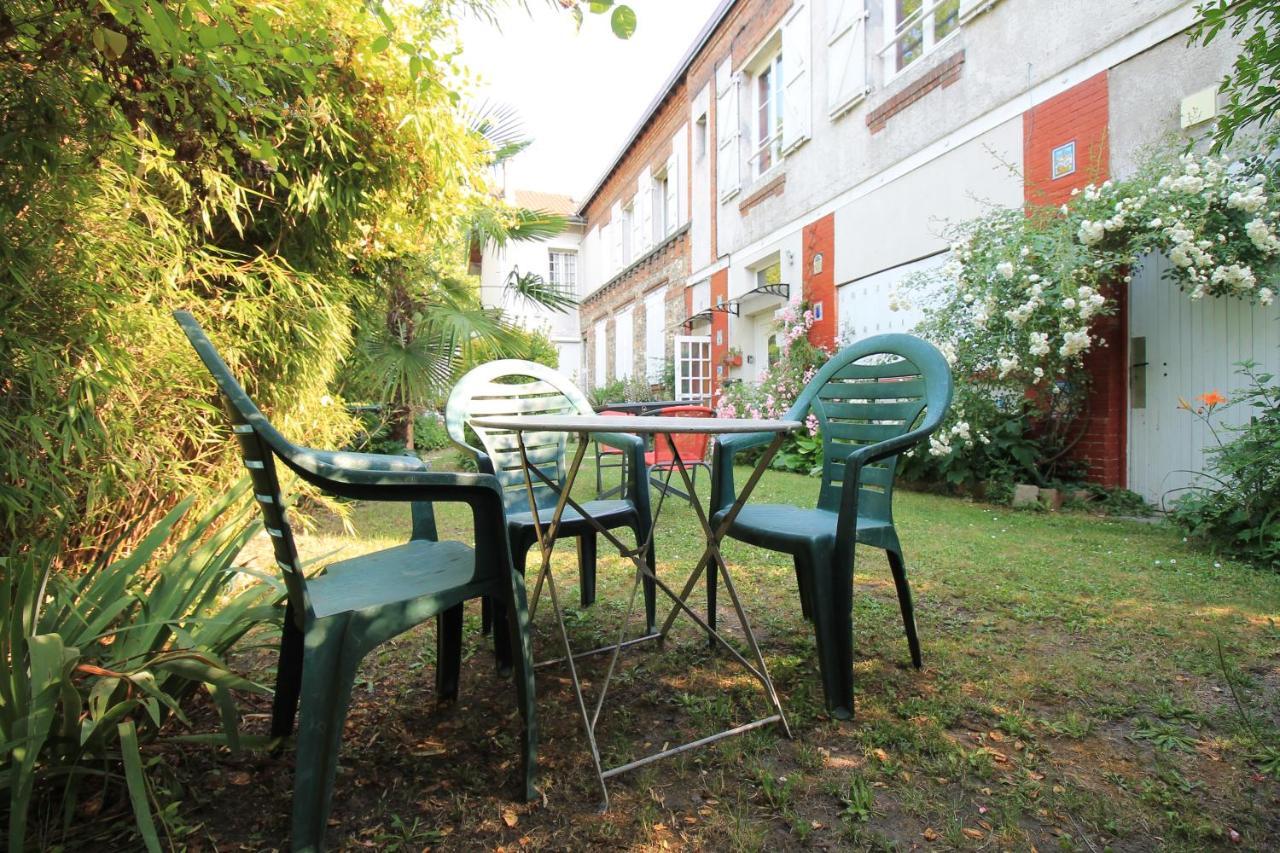 Disponible - Appartement Entier - Ligne H 15Mn Paris-Gare Du Nord, Parking Rue Gratuit, 4 Pers, Station De Train En Face Toutes Les 15Mn, Hippodrome, Cdfas, Universite, Borne Electrique, 1Er Etage Eaubonne Buitenkant foto